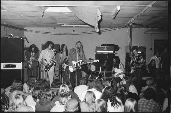 No Name august 1971 : Peter Strømberg, knud Bjørnø ? Peter Ingemann, Henrik Strube, Peter Mogensen og Lars Trolle